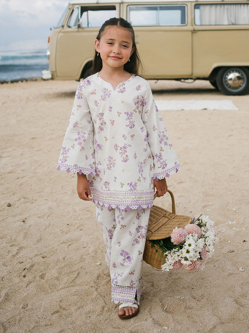 Lovelle Mini
