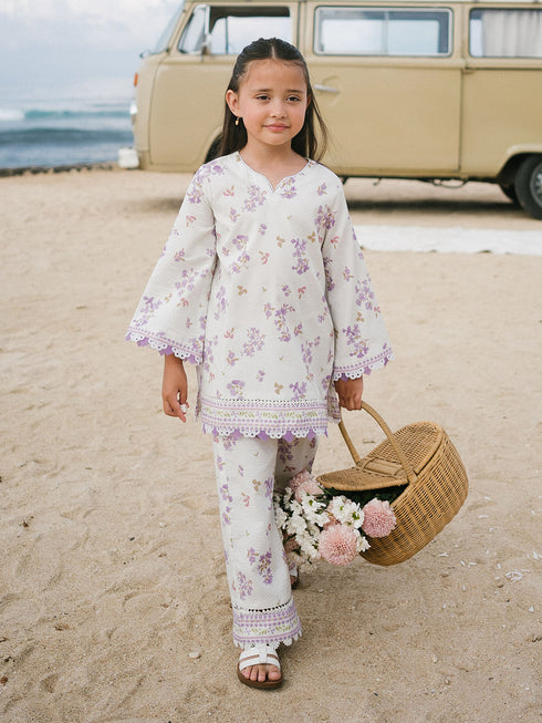 Lovelle Mini