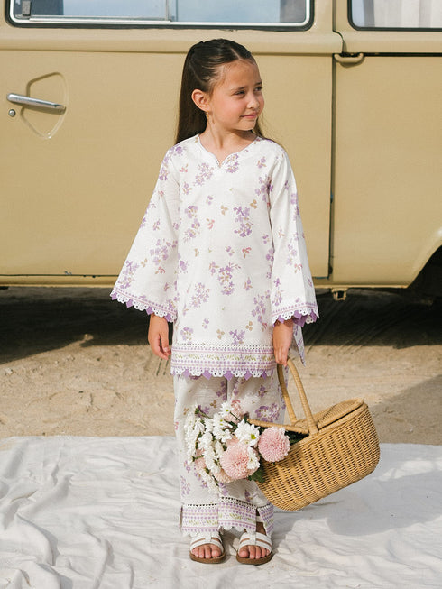 Lovelle Mini